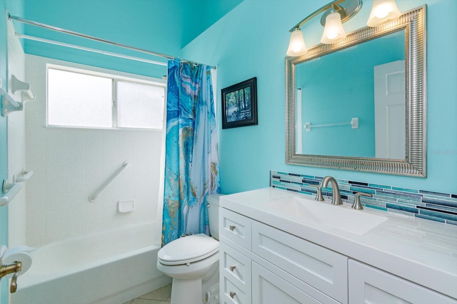 Bath 2 - 25845 GLEN EAGLE DR, LEESBURG