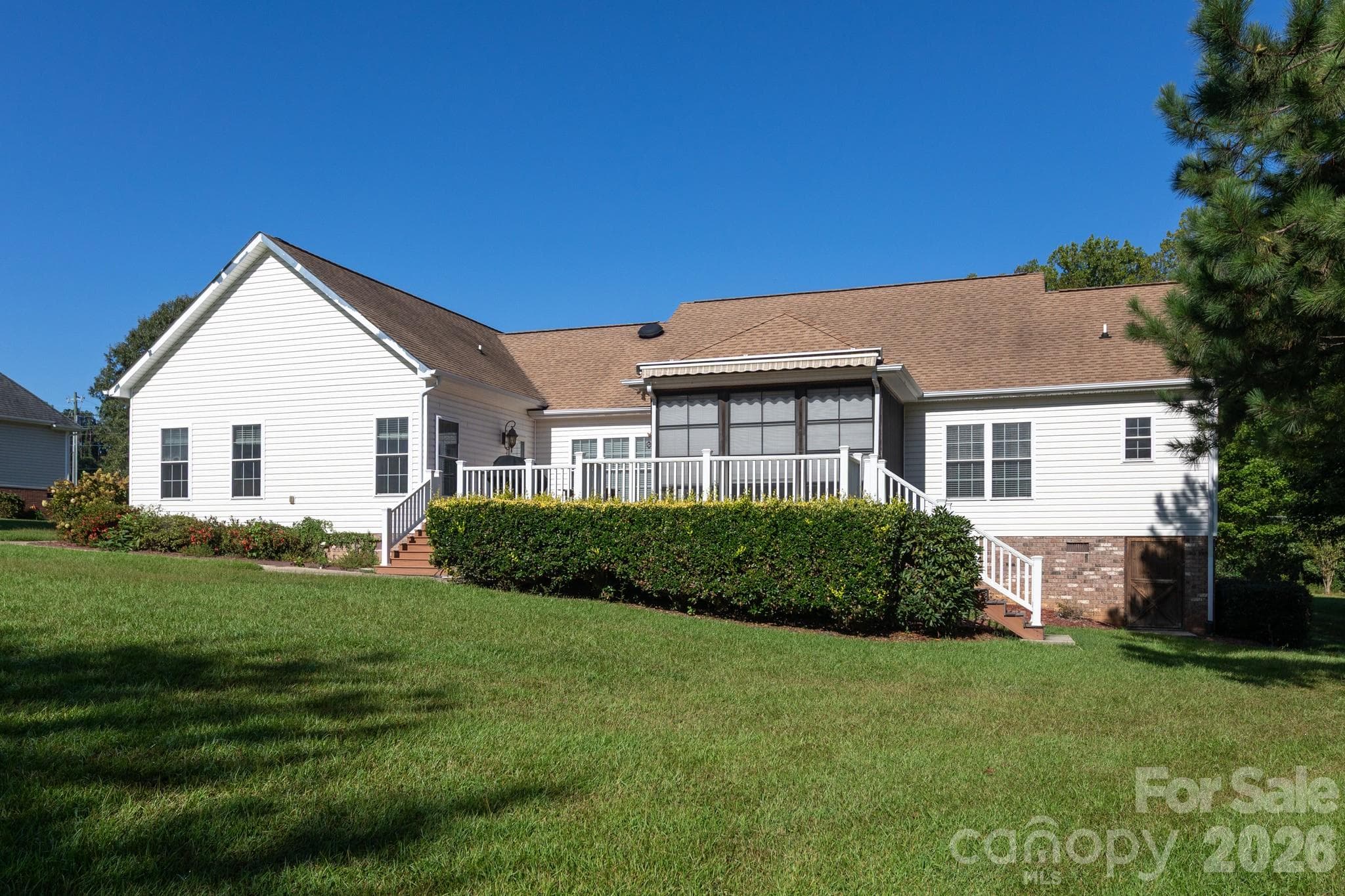 Single Family Residence at 2818 Baird Road, Clover, photo 9 of 46