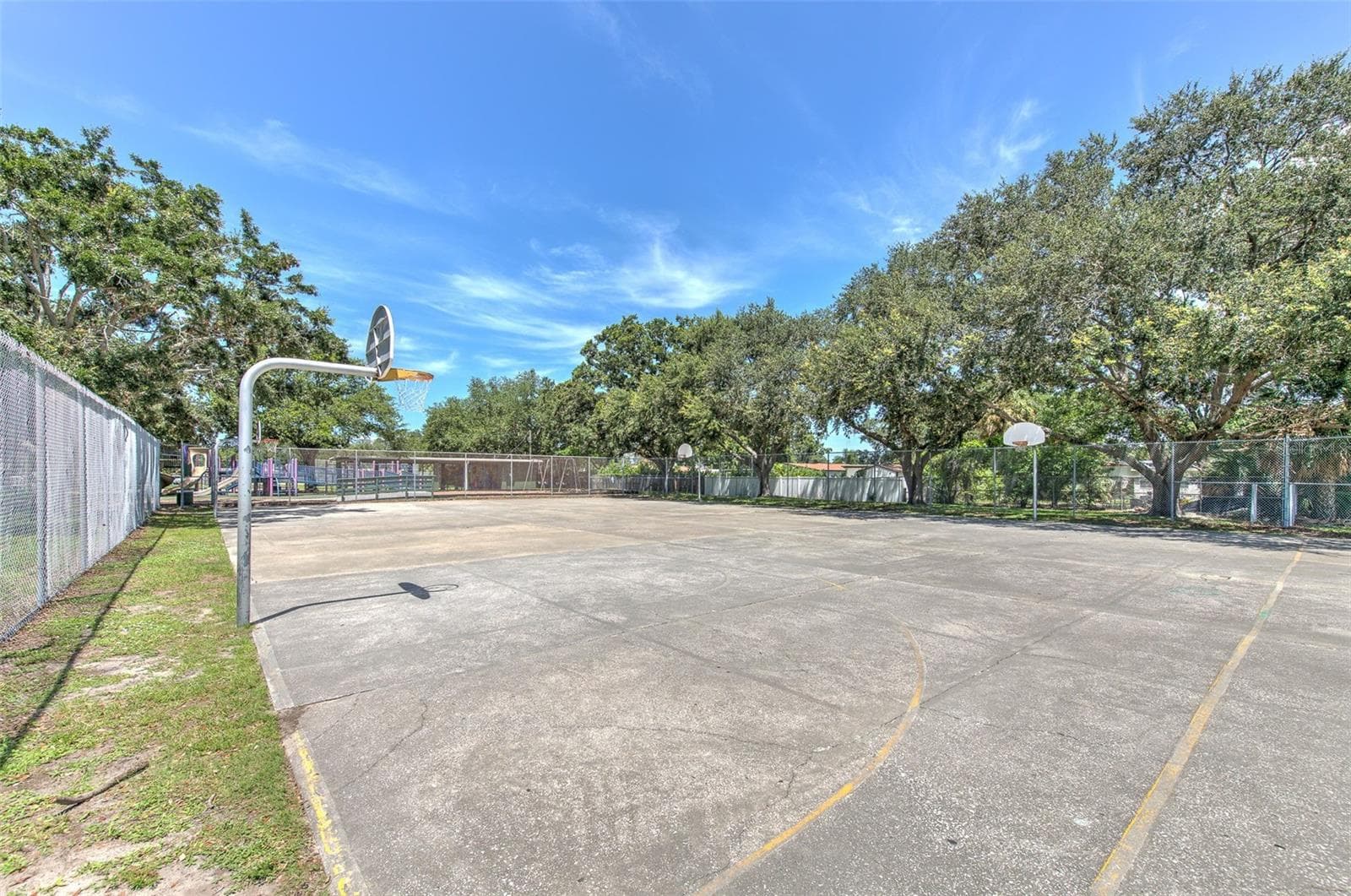 Across the street from Palma Ceia Lions Park - 4502 W PEARL AVE, TAMPA