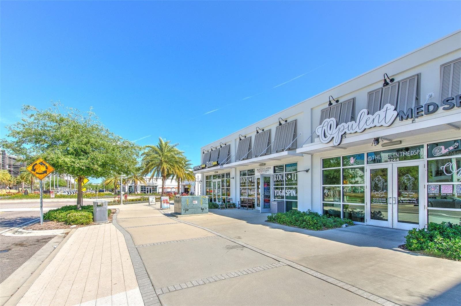 0.8 Miles from Westshore Marina Shops - 4502 W PEARL AVE, TAMPA