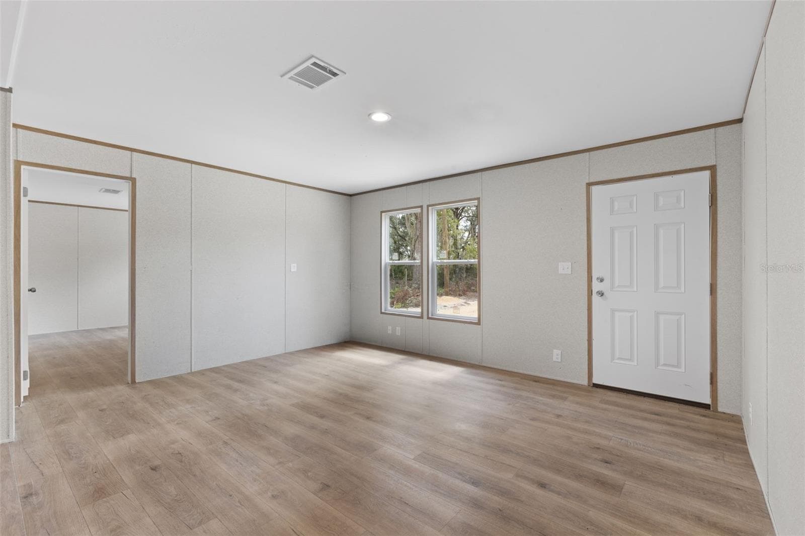 Manufactured Home at 12371 NE 82ND PL, BRONSON, photo 4 of 41
