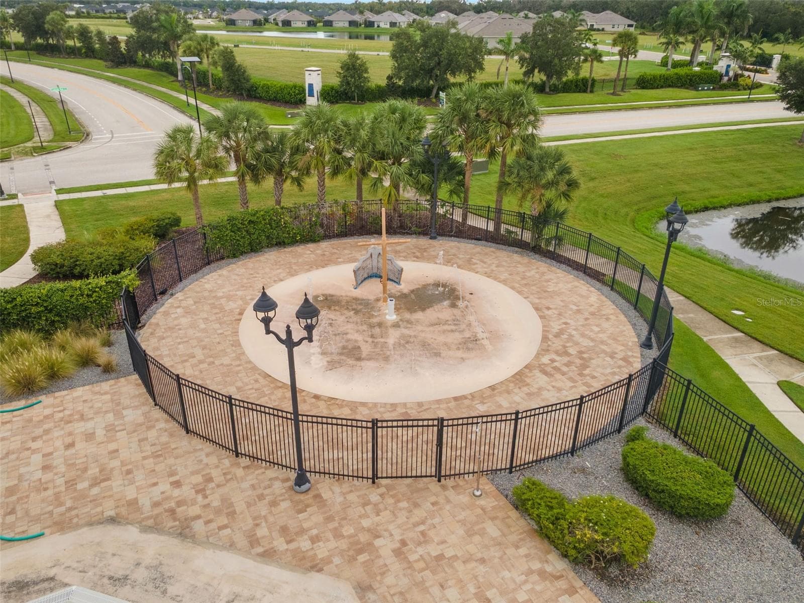 SPLASH PAD - 12743 RAINWASHED LOOP, PARRISH