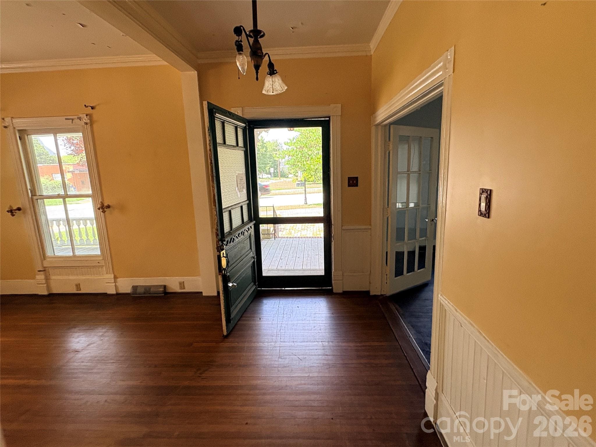 Foyer - 123 York Street, Chester