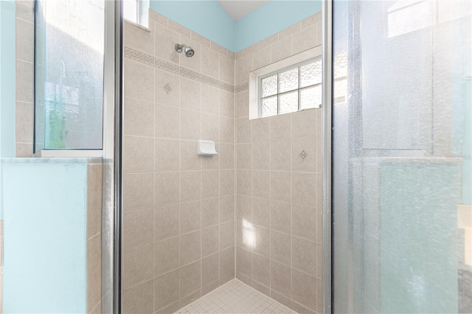 Primary Bathroom - 10100 SE 69TH TER, BELLEVIEW