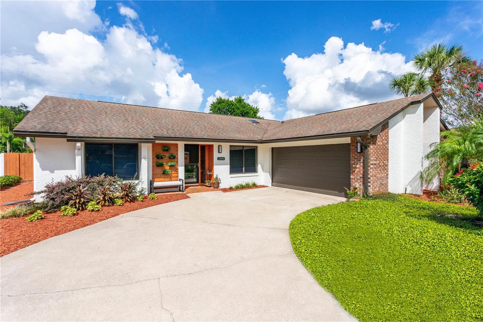 Single Family Residence at 1040 PALADIN CT, ORLANDO, photo 2 of 34