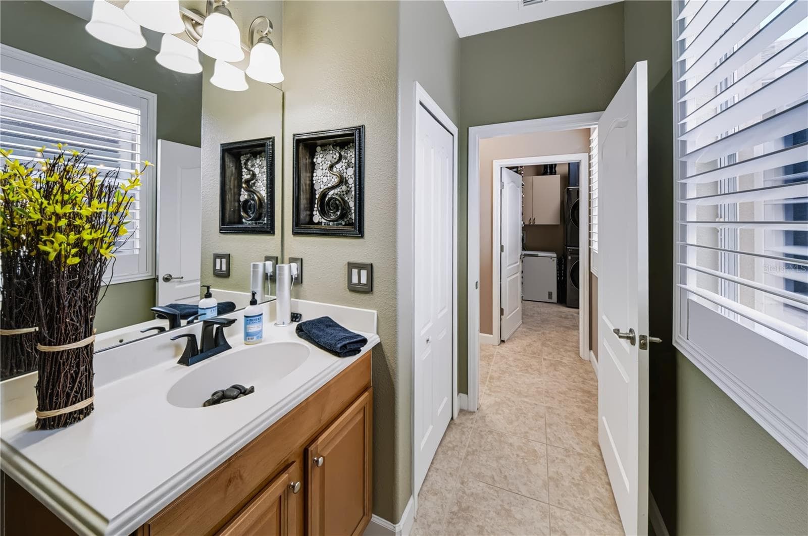 Downstairs Half Bathroom - 5751 NEW INDEPENDENCE PKWY, WINTER GARDEN