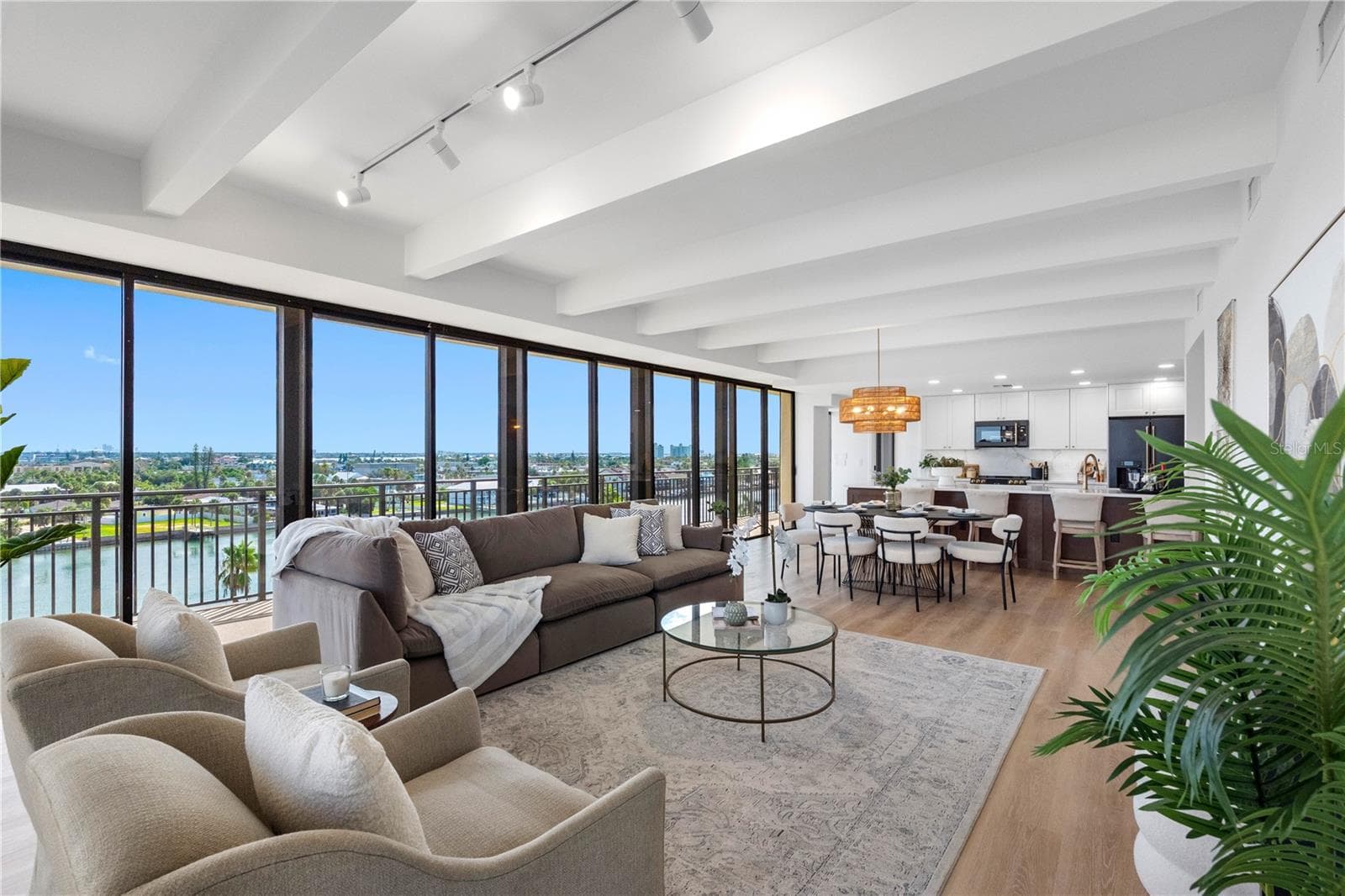 7600 BAYSHORE DR #606