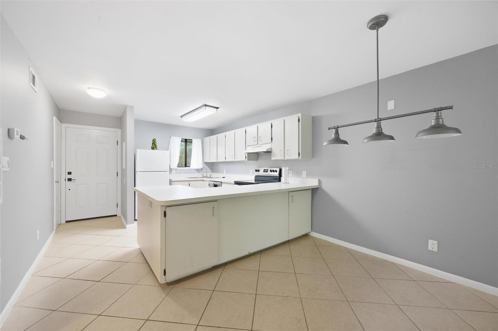 Condominium at 6033 34TH ST W #20, BRADENTON, photo 12 of 43
