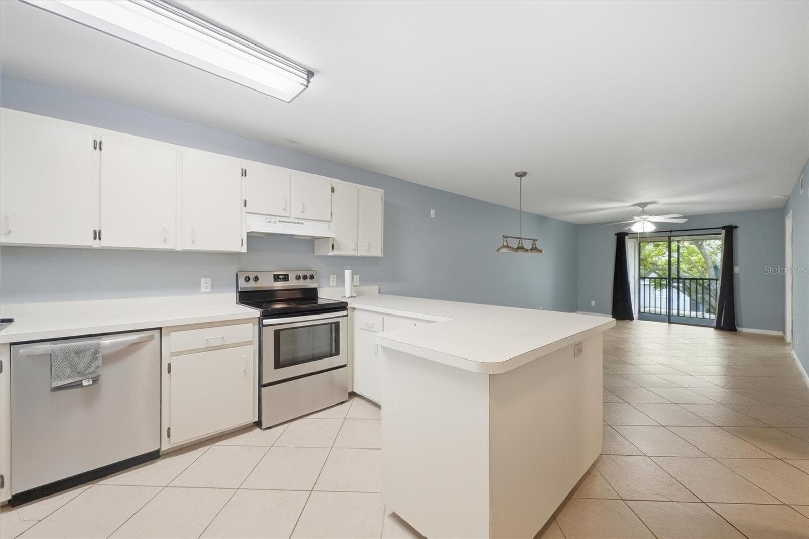Condominium at 6033 34TH ST W #20, BRADENTON, photo 15 of 43