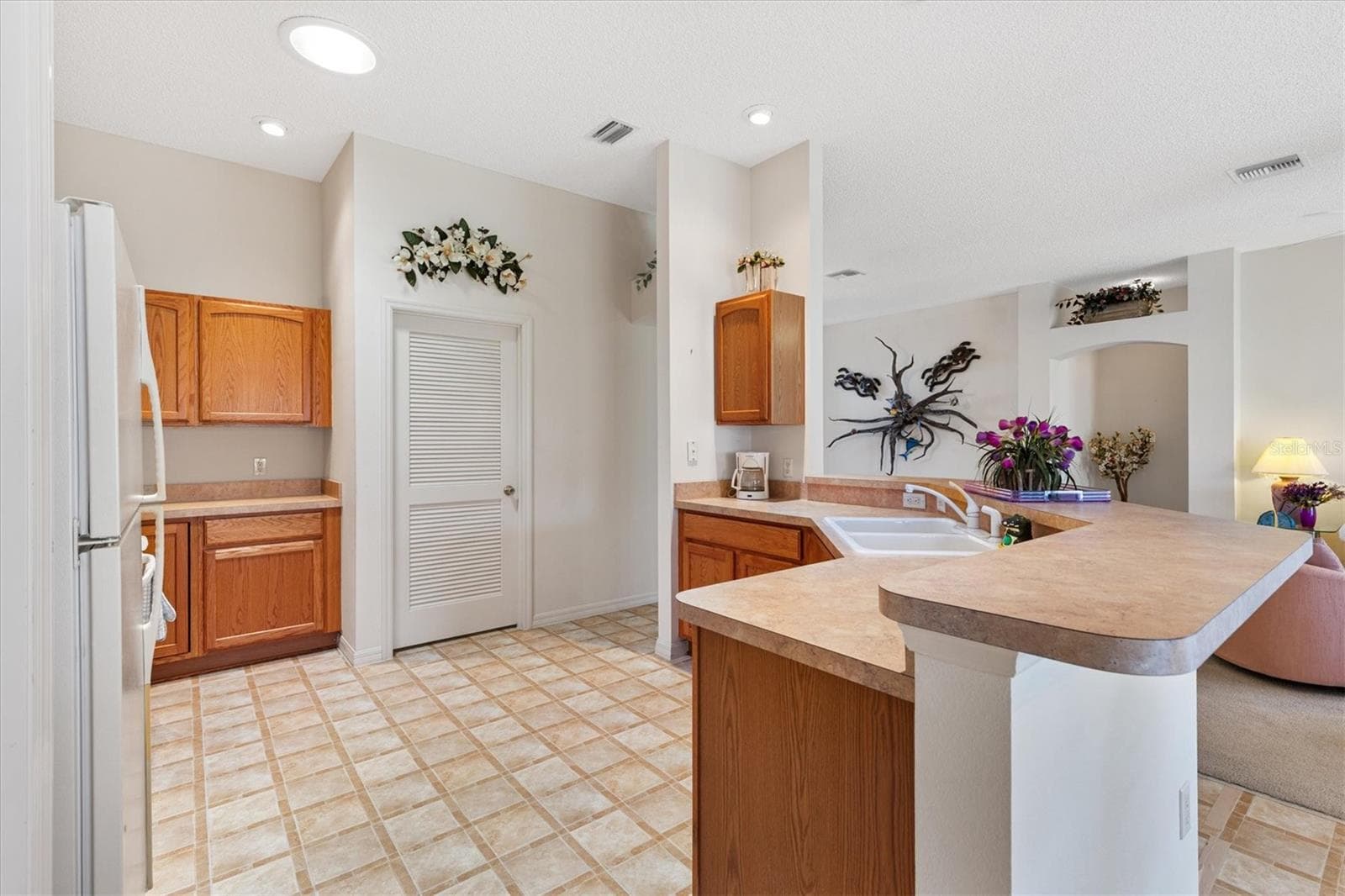Kitchen - 3000 SANDY LN, THE VILLAGES