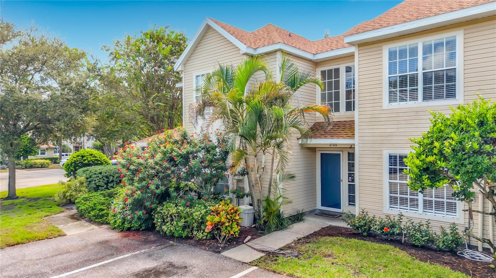 2106 CLOVER HILL RD