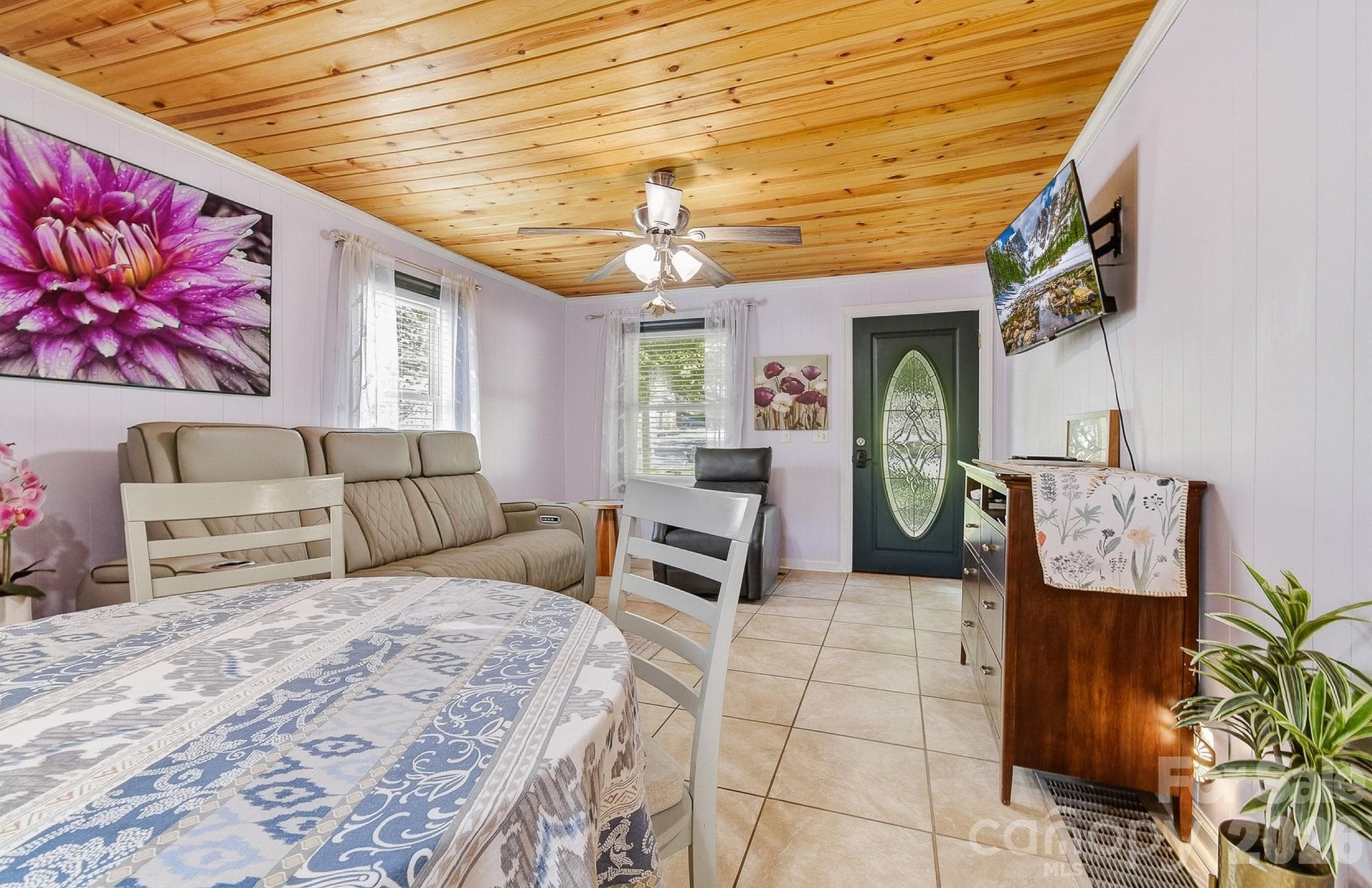 Single Family Residence at 312 Jack Street, Hendersonville, photo 5 of 48