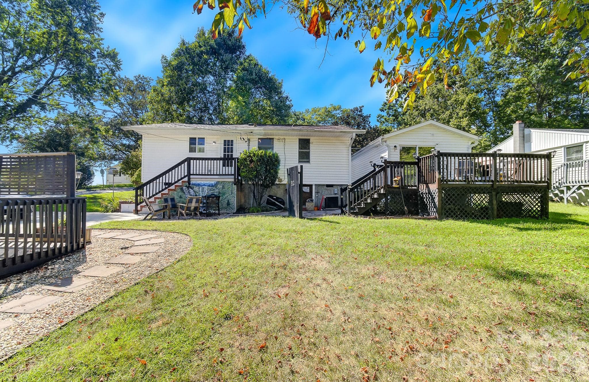 Single Family Residence at 312 Jack Street, Hendersonville, photo 21 of 48