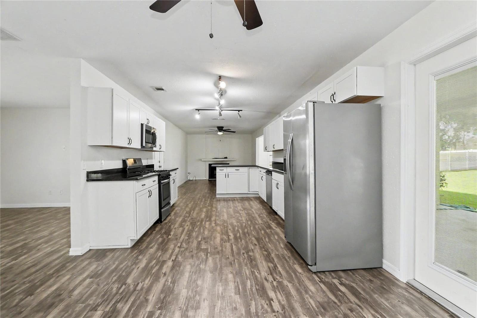 Kitchen - 436 NE 47TH CT, OCALA