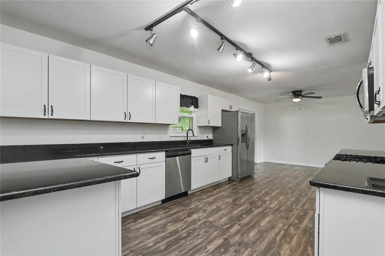 Kitchen - 436 NE 47TH CT, OCALA