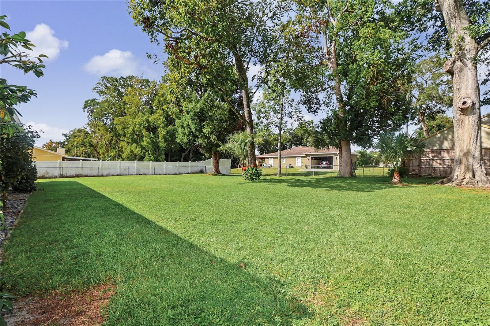 Backyard - 436 NE 47TH CT, OCALA