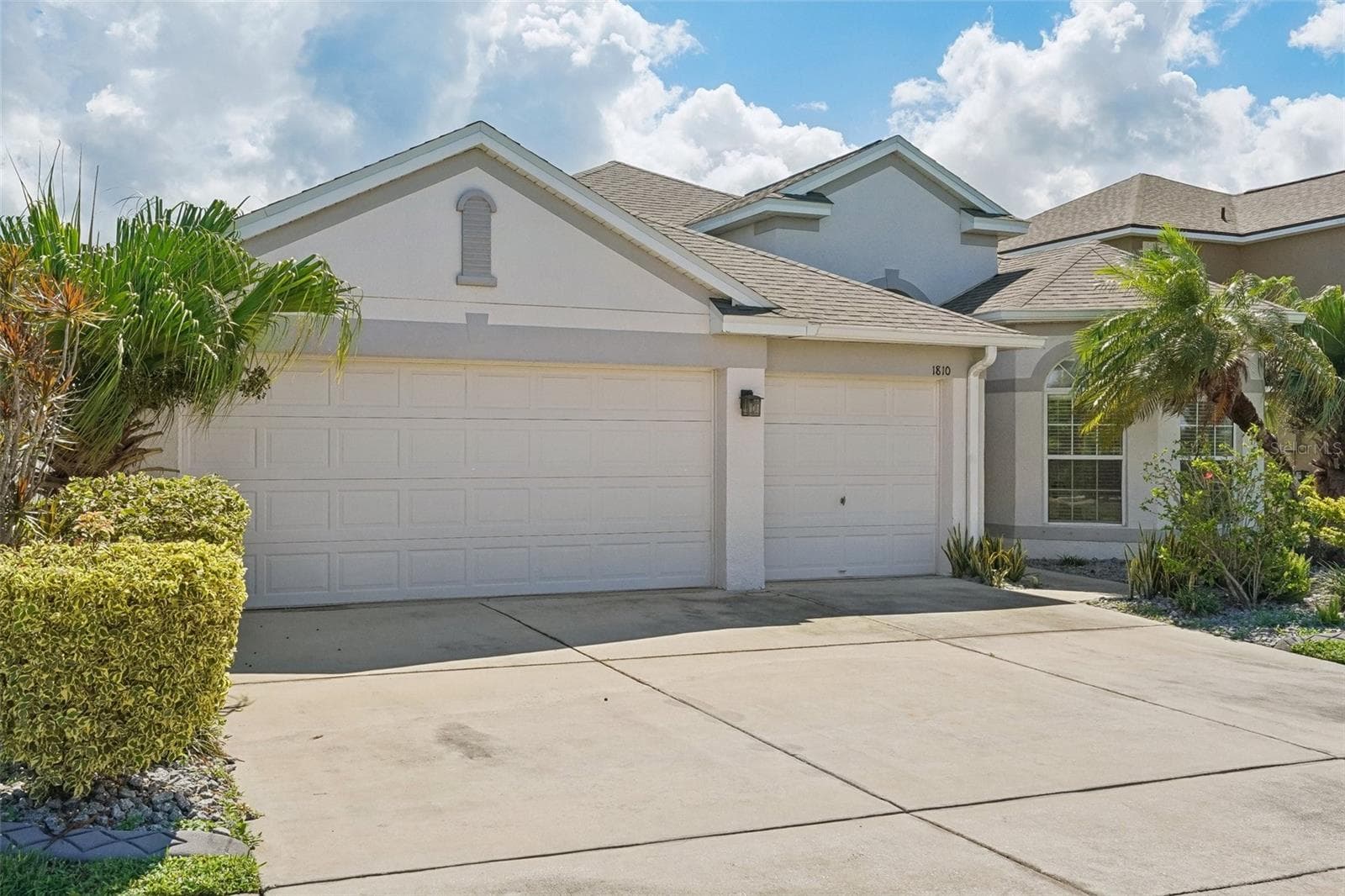 1810 MIRA LAGO CIR
