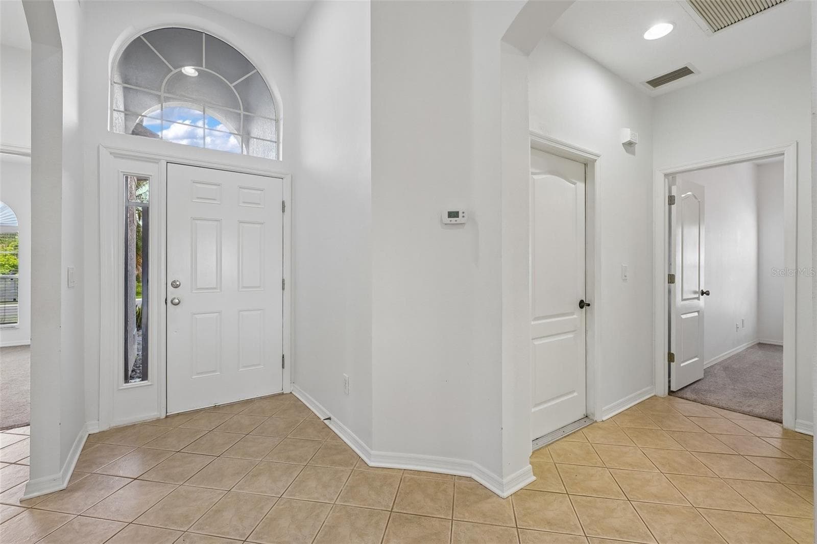 Single Family Residence at 1810 MIRA LAGO CIR, RUSKIN, photo 4 of 62