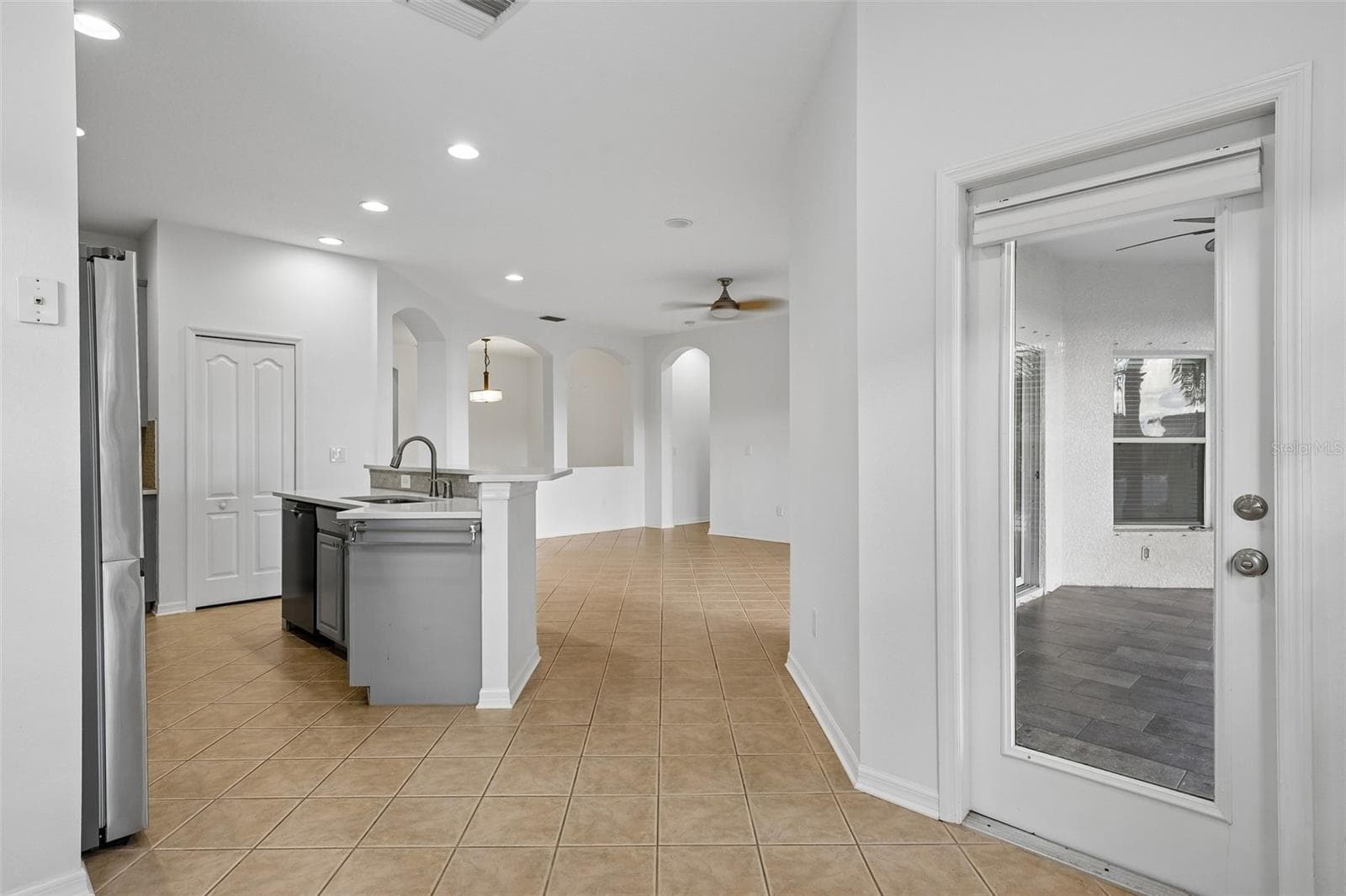 Single Family Residence at 1810 MIRA LAGO CIR, RUSKIN, photo 11 of 62