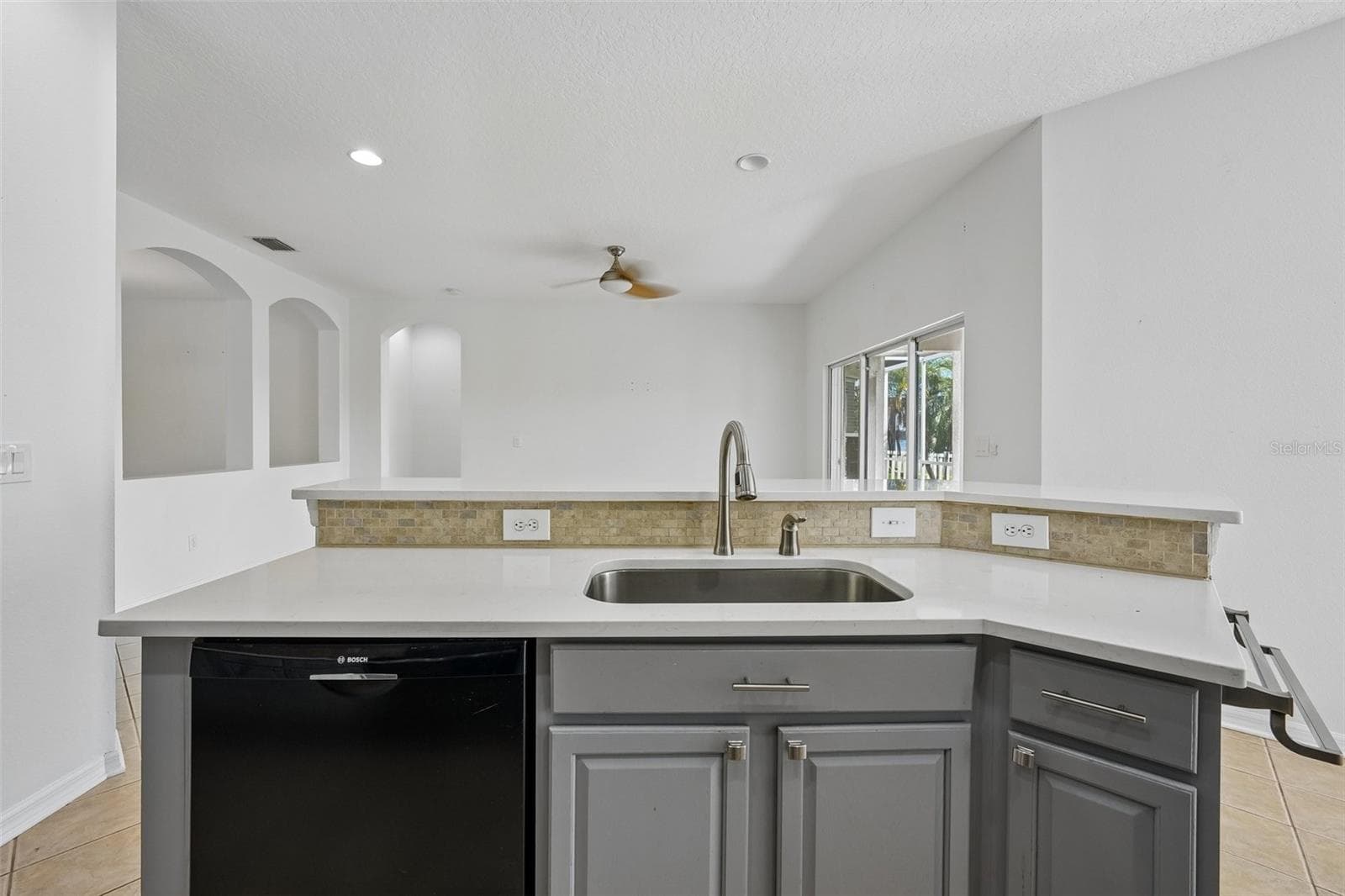 Single Family Residence at 1810 MIRA LAGO CIR, RUSKIN, photo 17 of 62