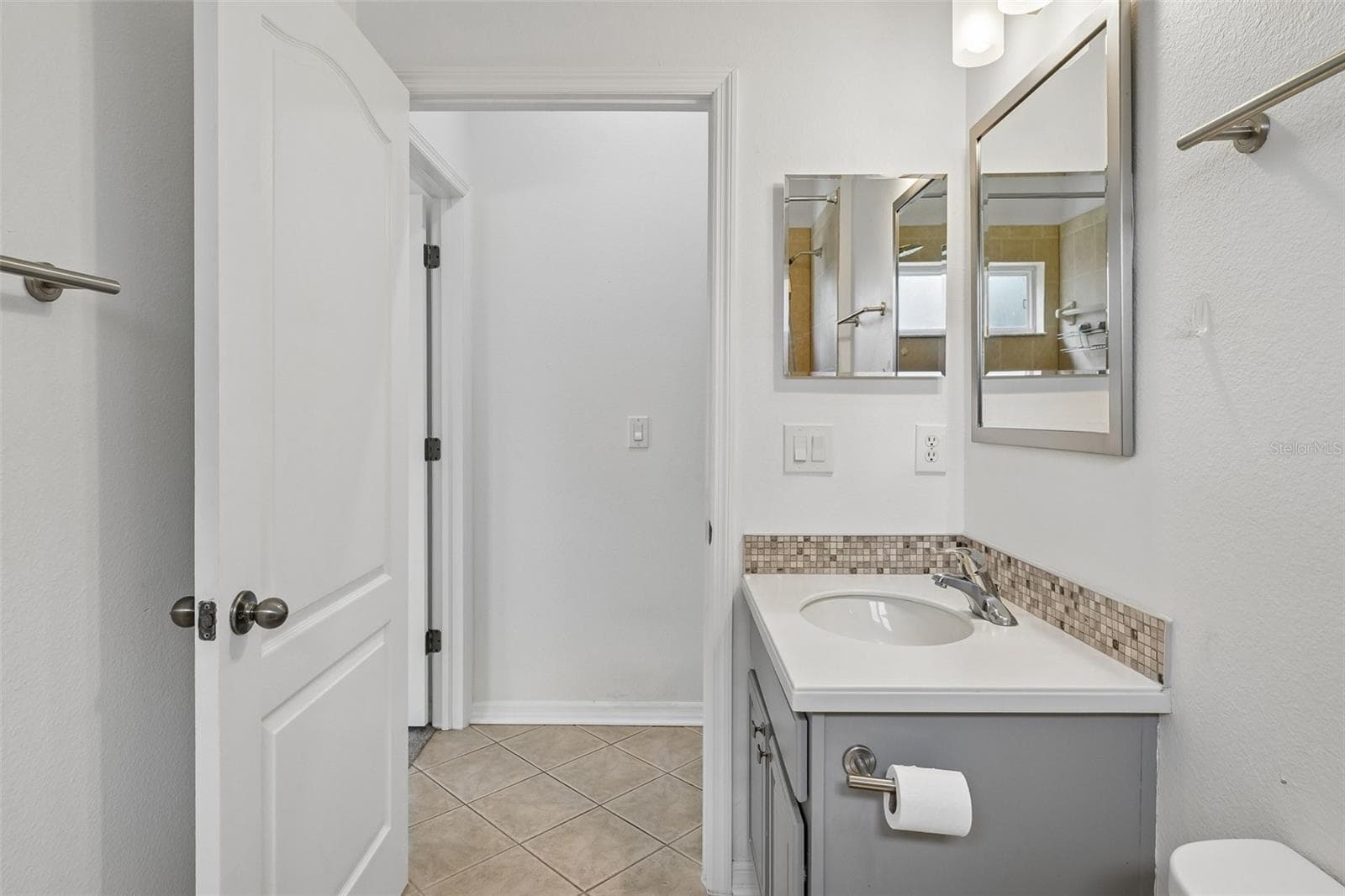 Single Family Residence at 1810 MIRA LAGO CIR, RUSKIN, photo 23 of 62