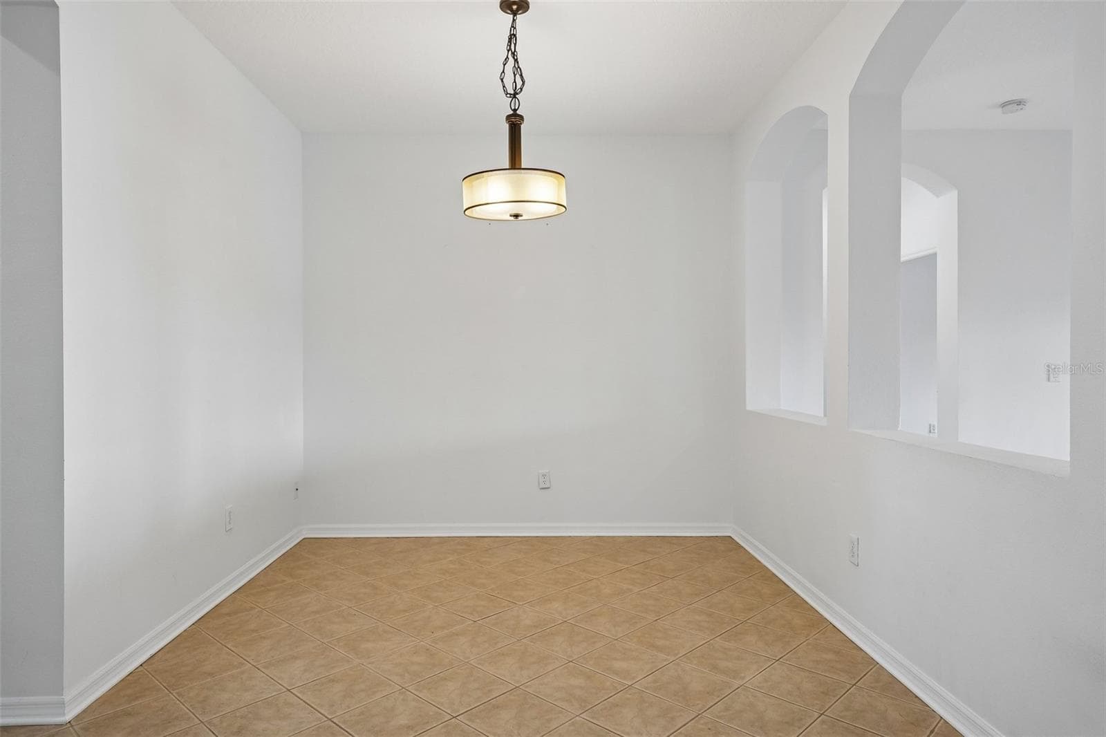 Single Family Residence at 1810 MIRA LAGO CIR, RUSKIN, photo 32 of 62