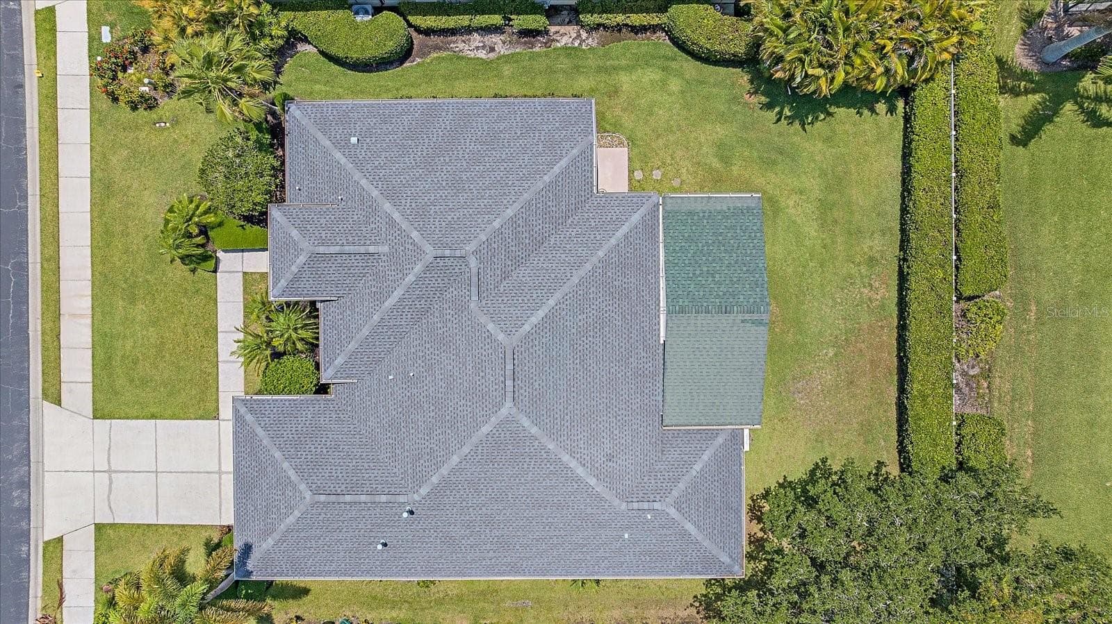 Single Family Residence at 8015 SPRING MARSH DR, BRADENTON, photo 8 of 49