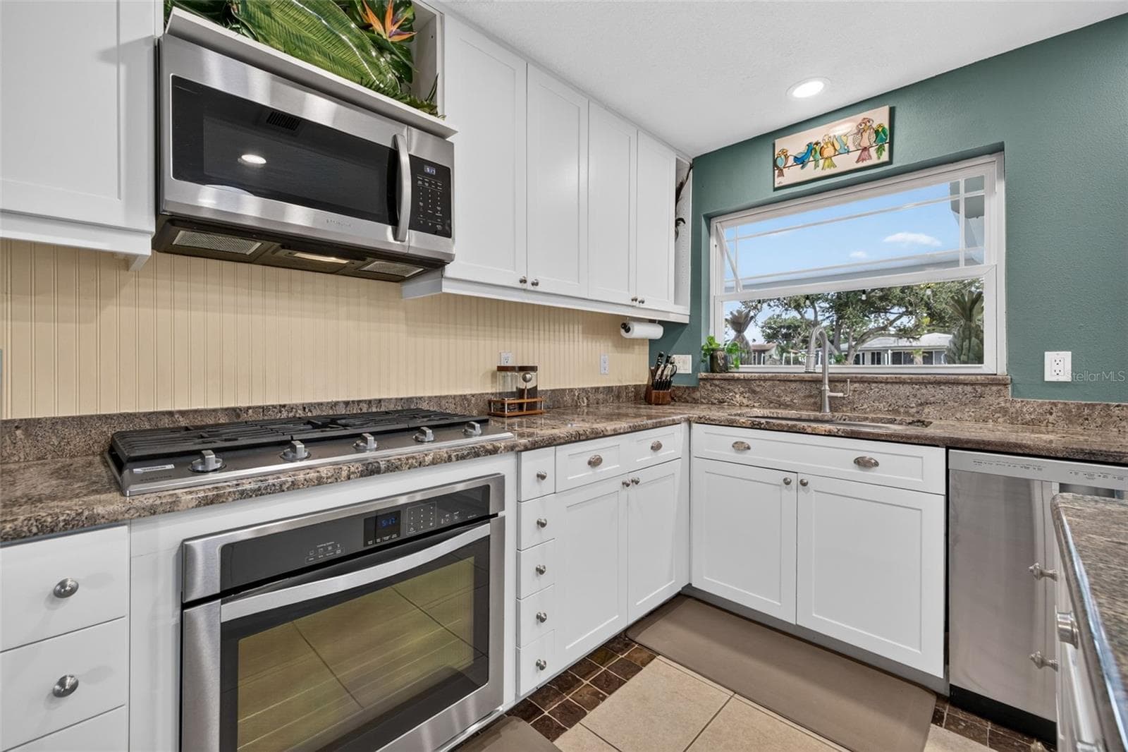 Single Family Residence at 1484 47TH AVE NE, ST PETERSBURG, photo 20 of 46