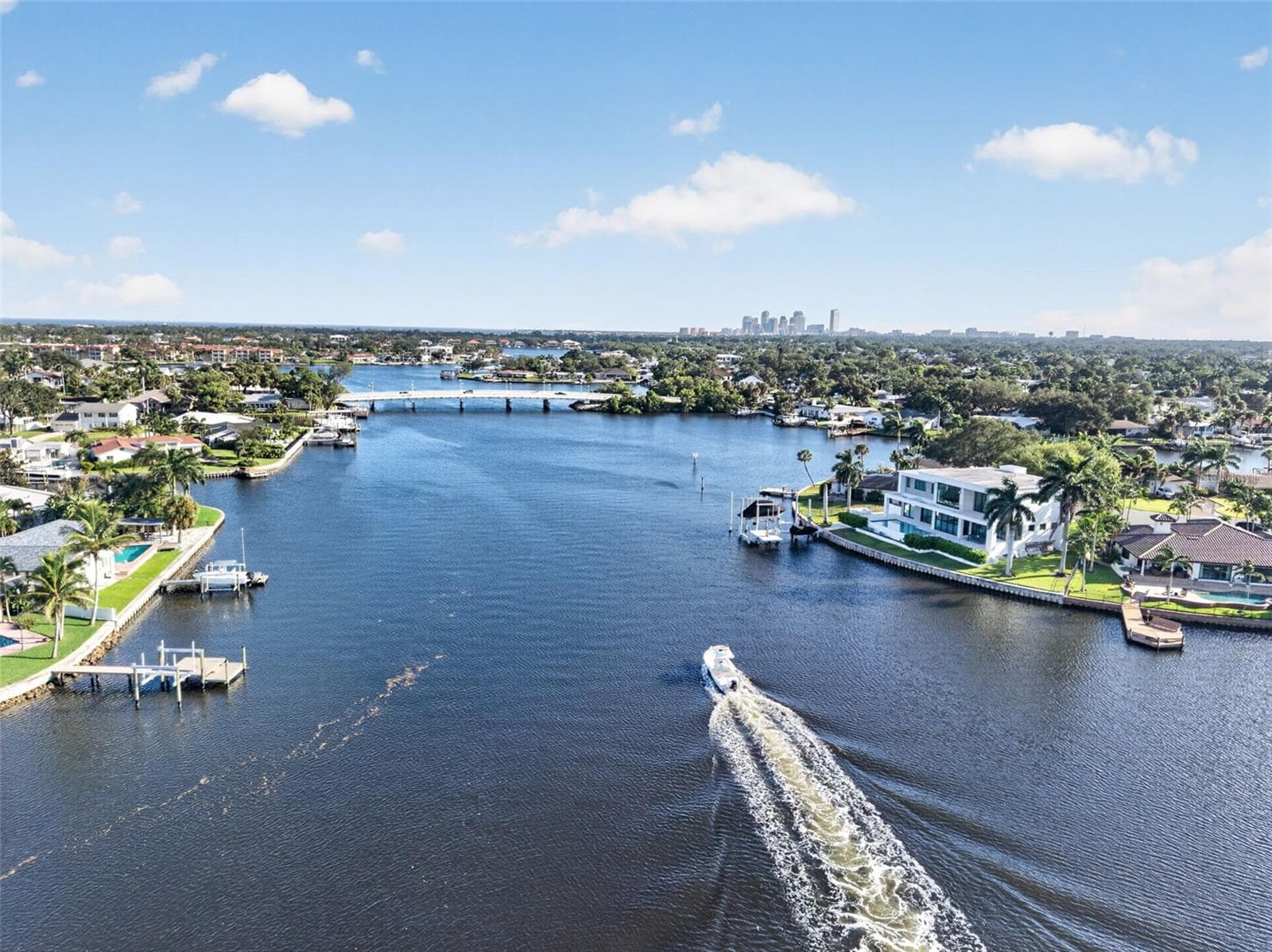 Boat downtown in minutes! - 1484 47TH AVE NE, ST PETERSBURG