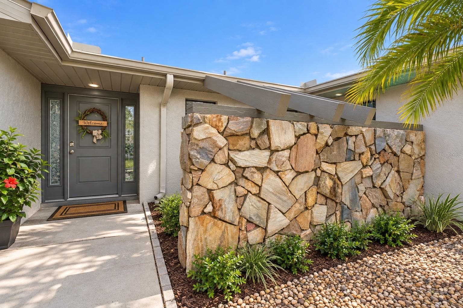 Front entrance - 4108 DAISY DR, HERNANDO BEACH
