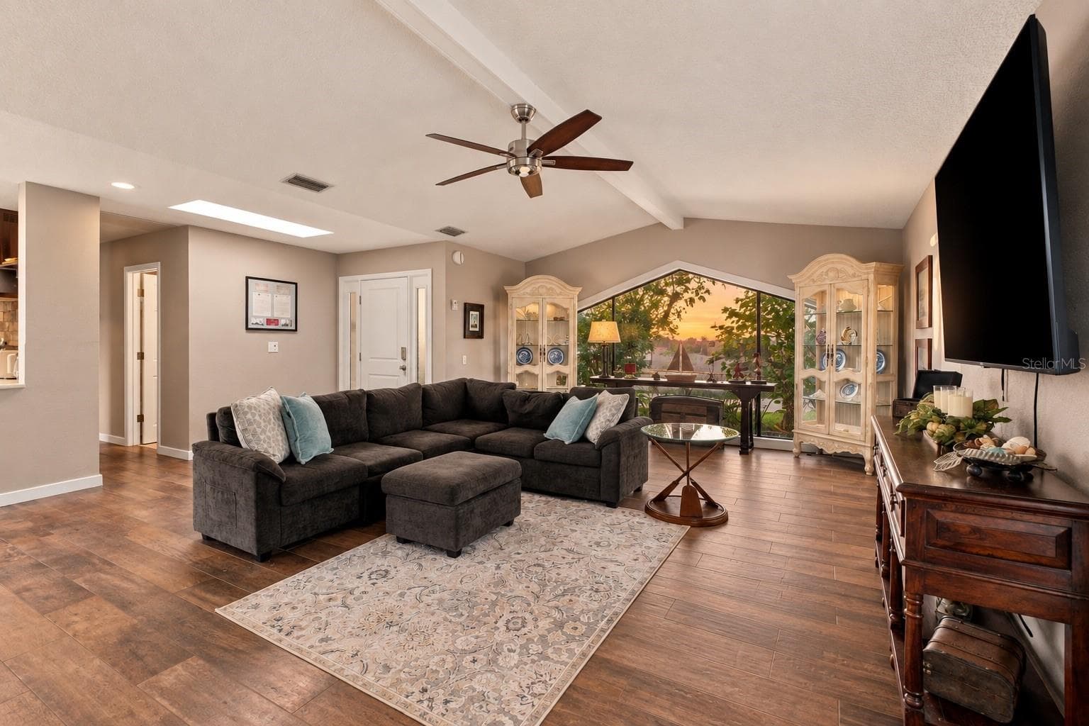 Living room - 4108 DAISY DR, HERNANDO BEACH
