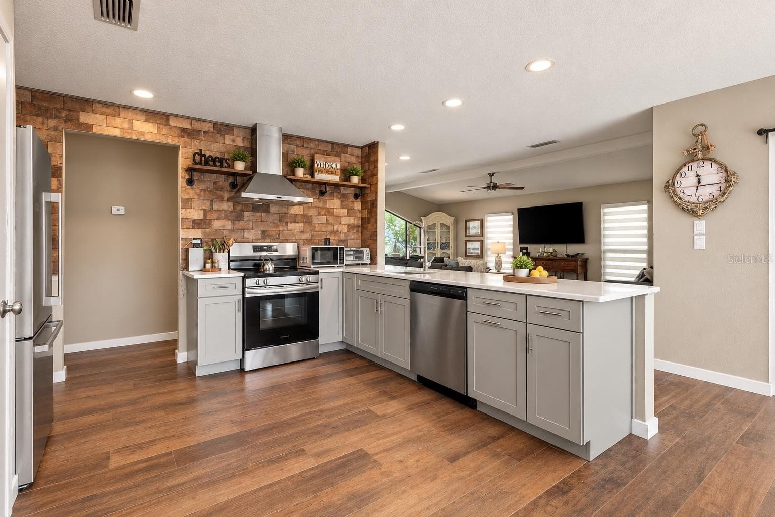 Kitchen - 4108 DAISY DR, HERNANDO BEACH