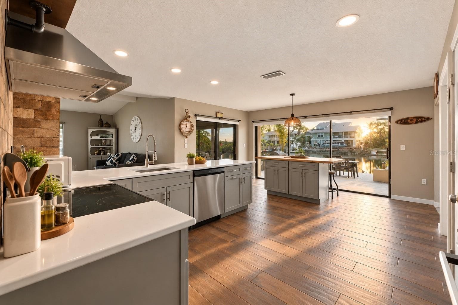 Kitchen - 4108 DAISY DR, HERNANDO BEACH