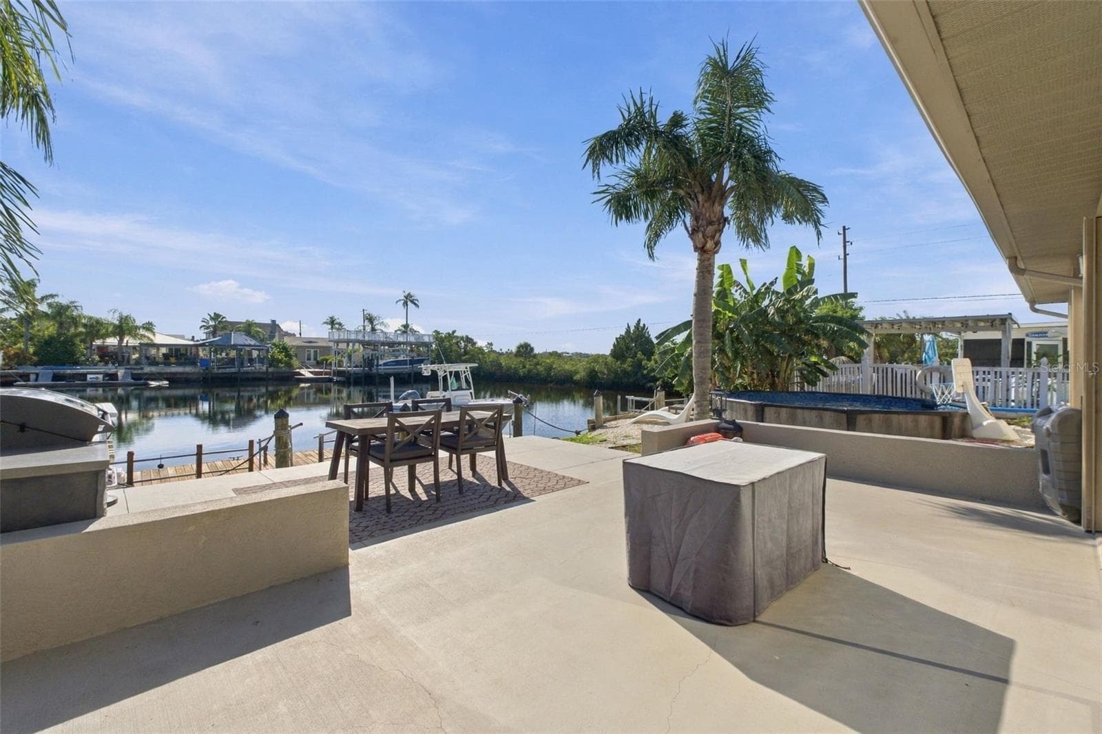 Back yard outdoor grill - 4108 DAISY DR, HERNANDO BEACH