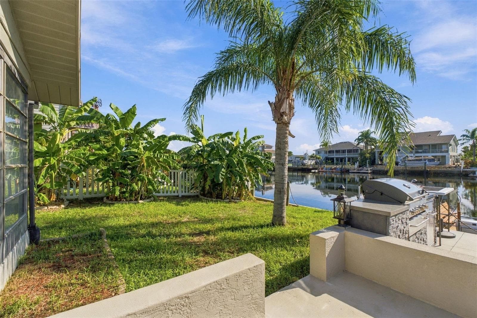 Outdoor grill - 4108 DAISY DR, HERNANDO BEACH