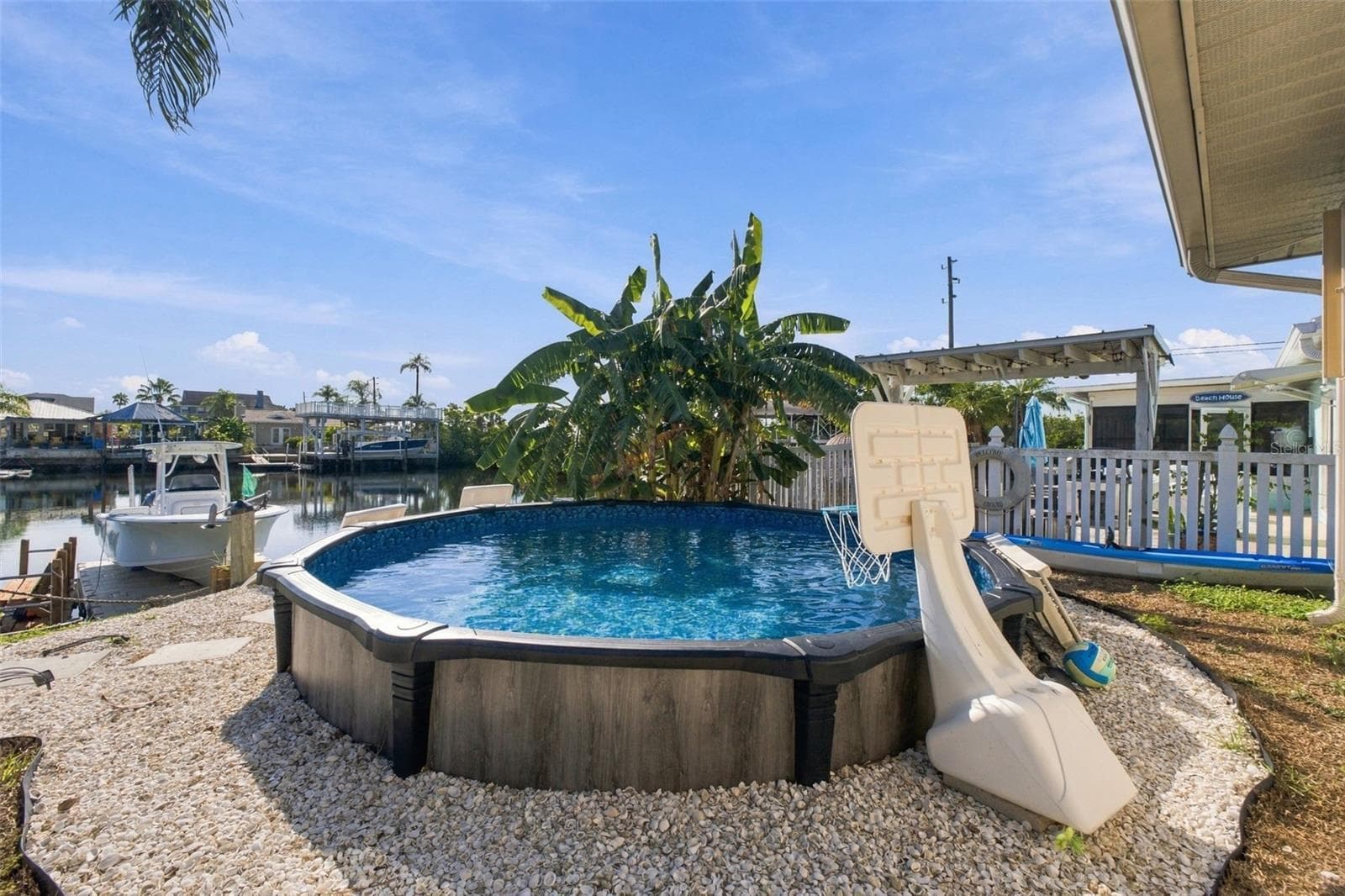Above ground pool - 4108 DAISY DR, HERNANDO BEACH