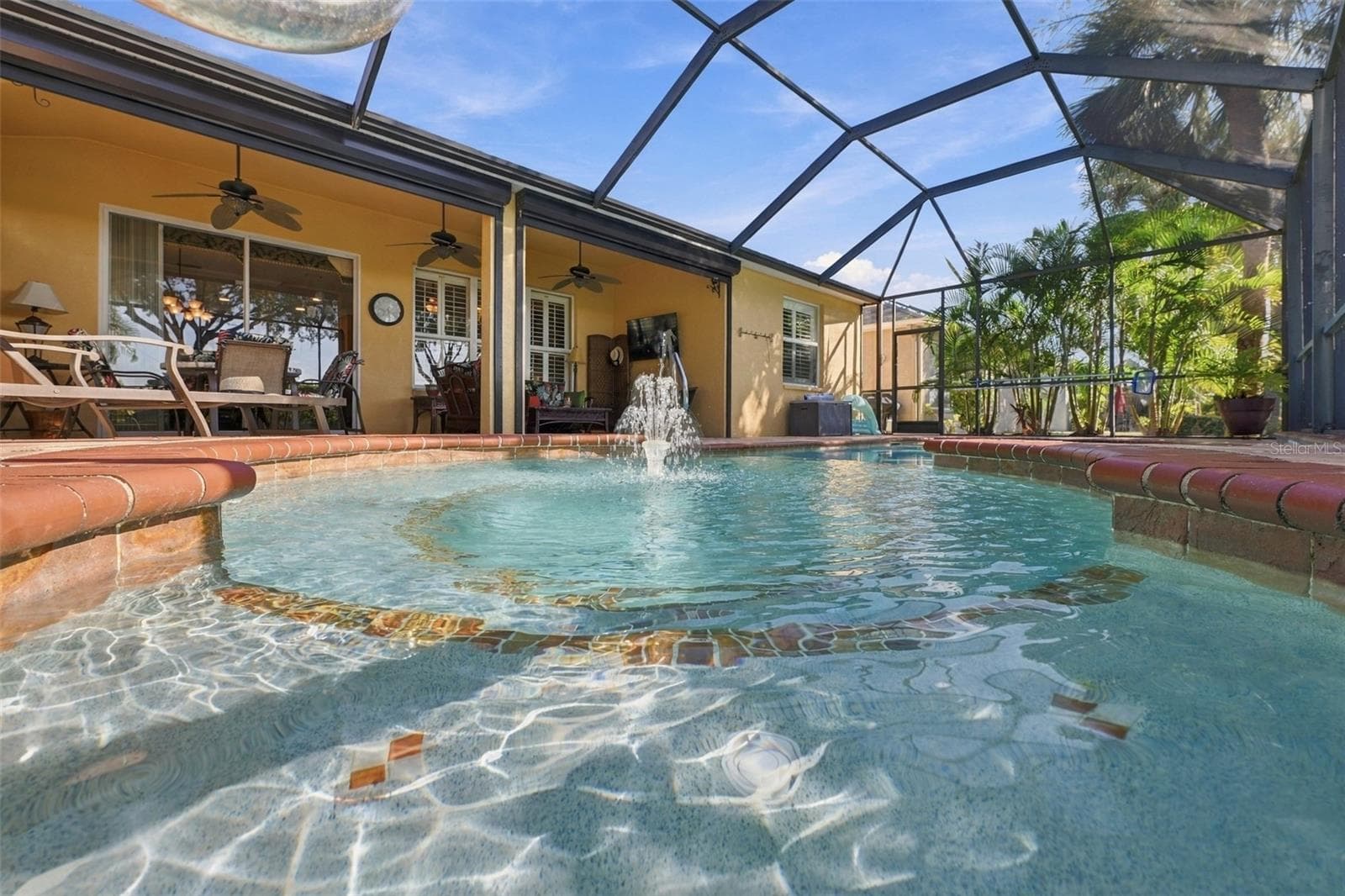 Single Family Residence at 1106 EMERALD DUNES DR, SUN CITY CENTER, photo 6 of 62