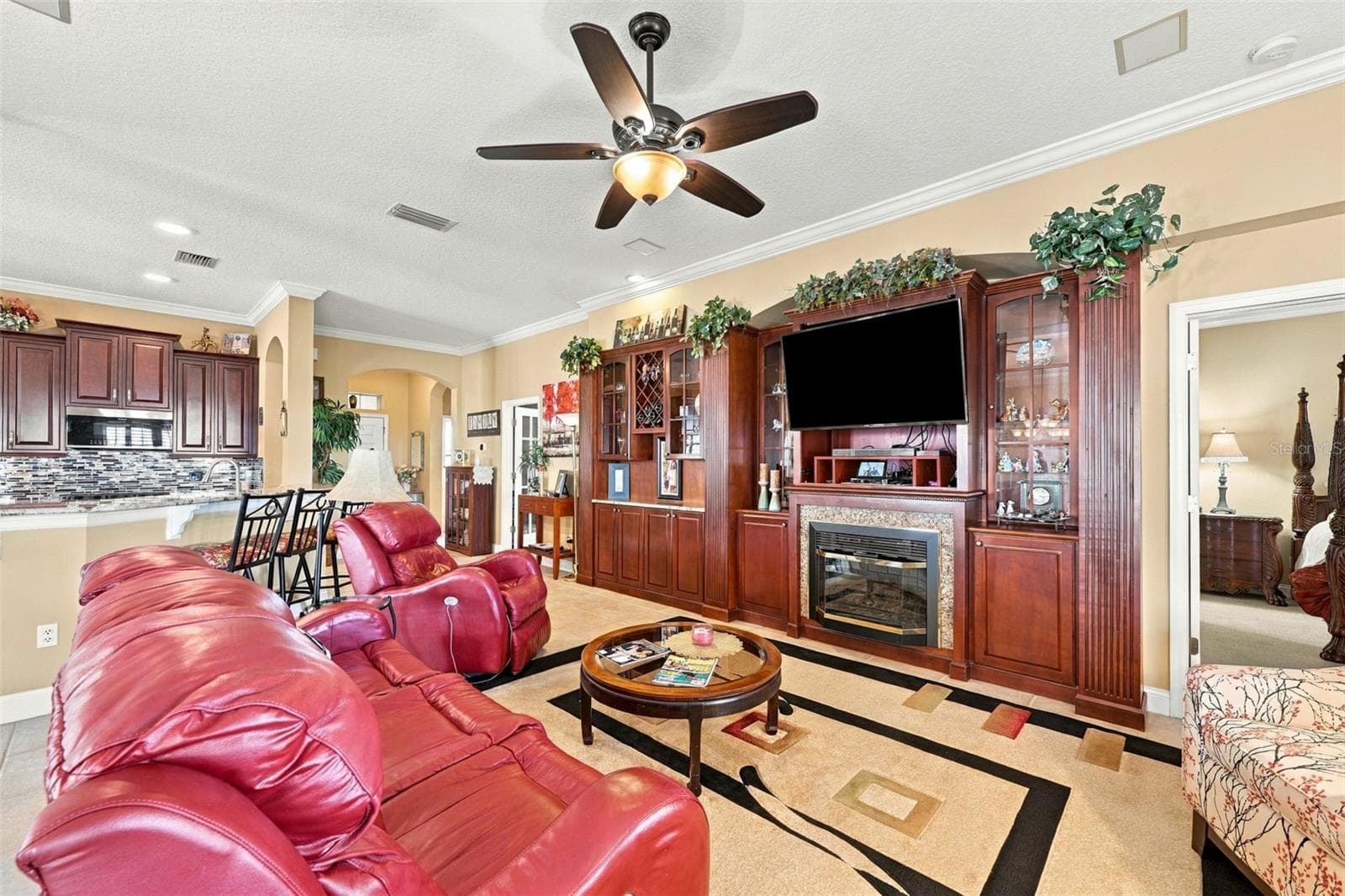 Single Family Residence at 1106 EMERALD DUNES DR, SUN CITY CENTER, photo 14 of 62