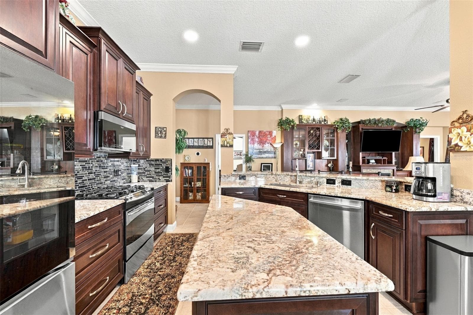 Single Family Residence at 1106 EMERALD DUNES DR, SUN CITY CENTER, photo 26 of 62