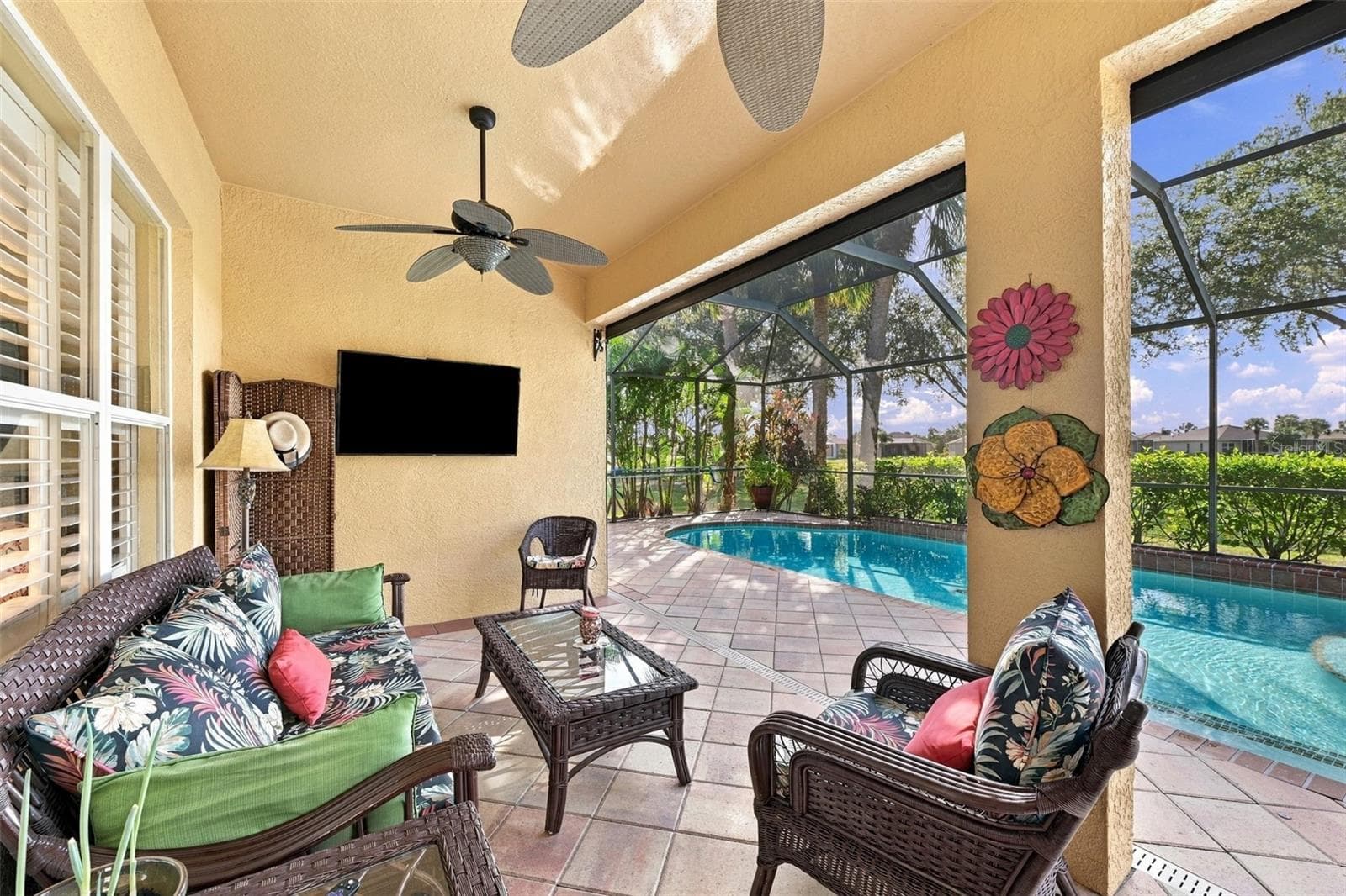 Single Family Residence at 1106 EMERALD DUNES DR, SUN CITY CENTER, photo 42 of 62