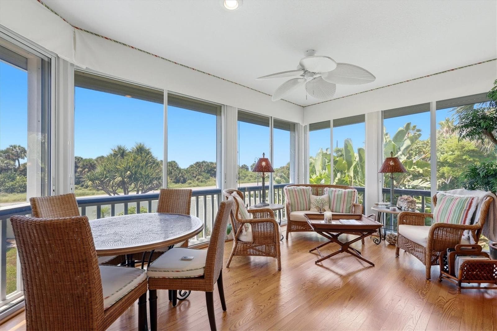 Family Room / Sitting Area - 700 S HARBOR DR, BOCA GRANDE