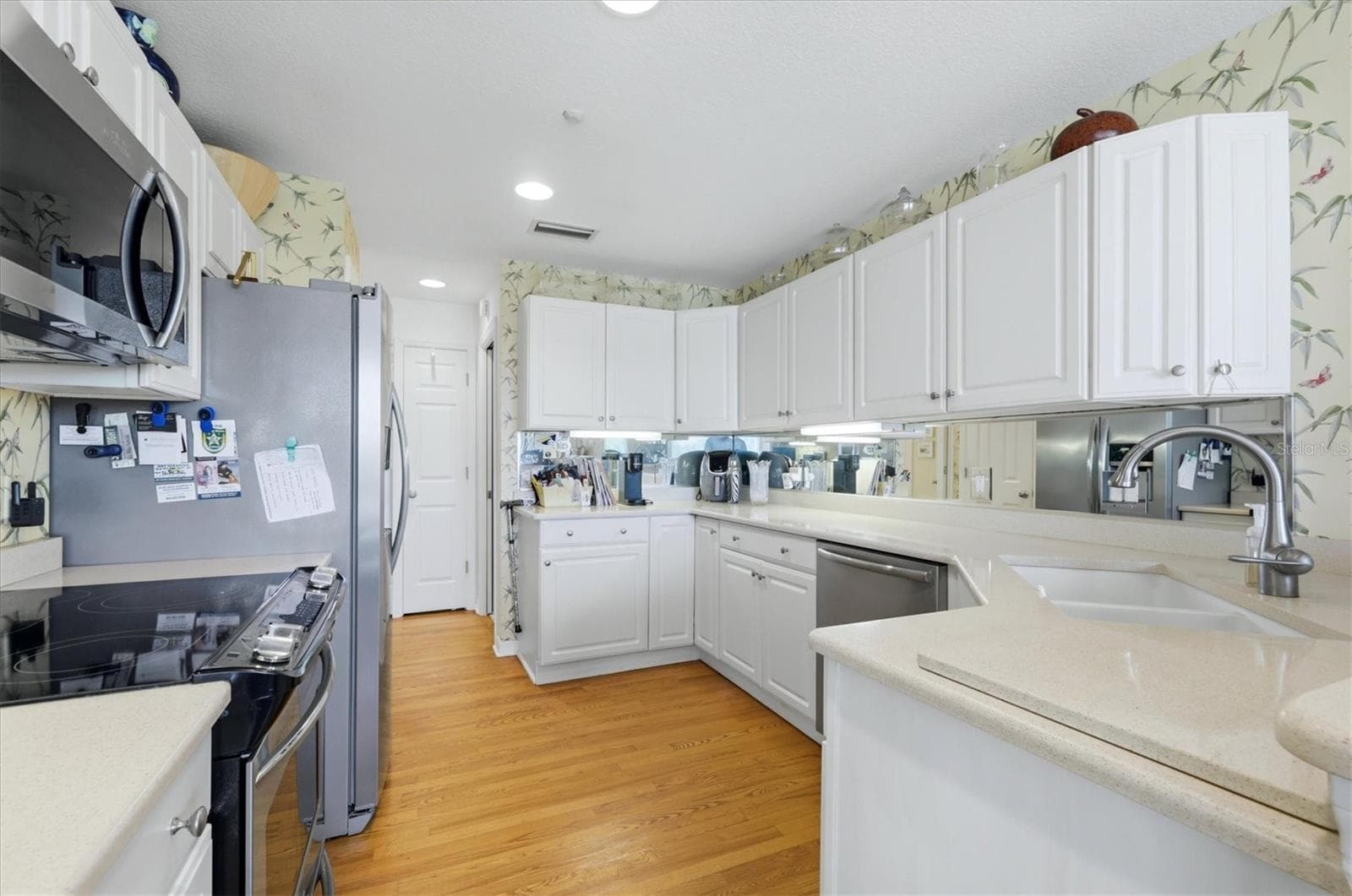 Townhouse at 700 S HARBOR DR, BOCA GRANDE, photo 16 of 48