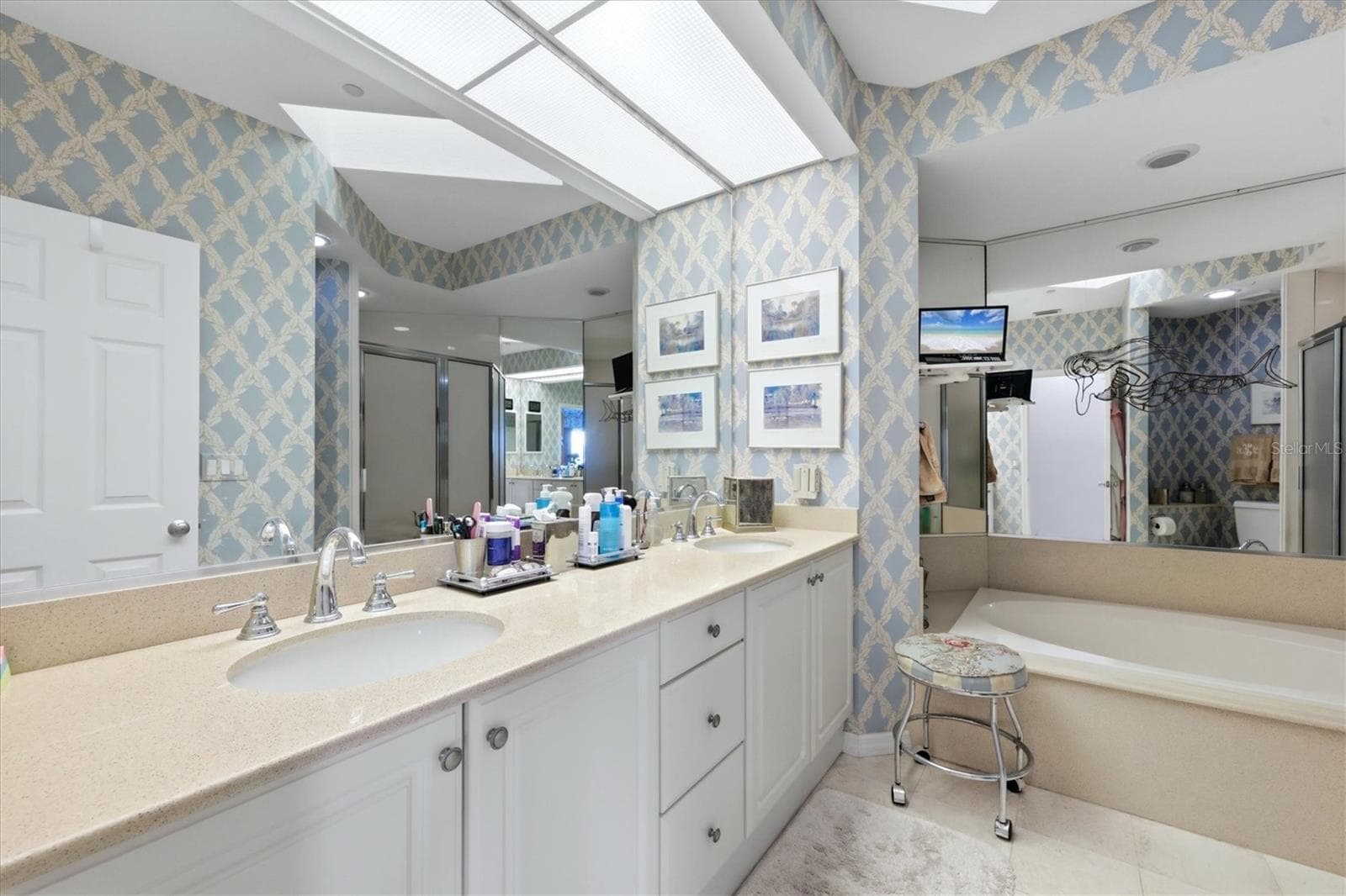 Master Bath - 700 S HARBOR DR, BOCA GRANDE