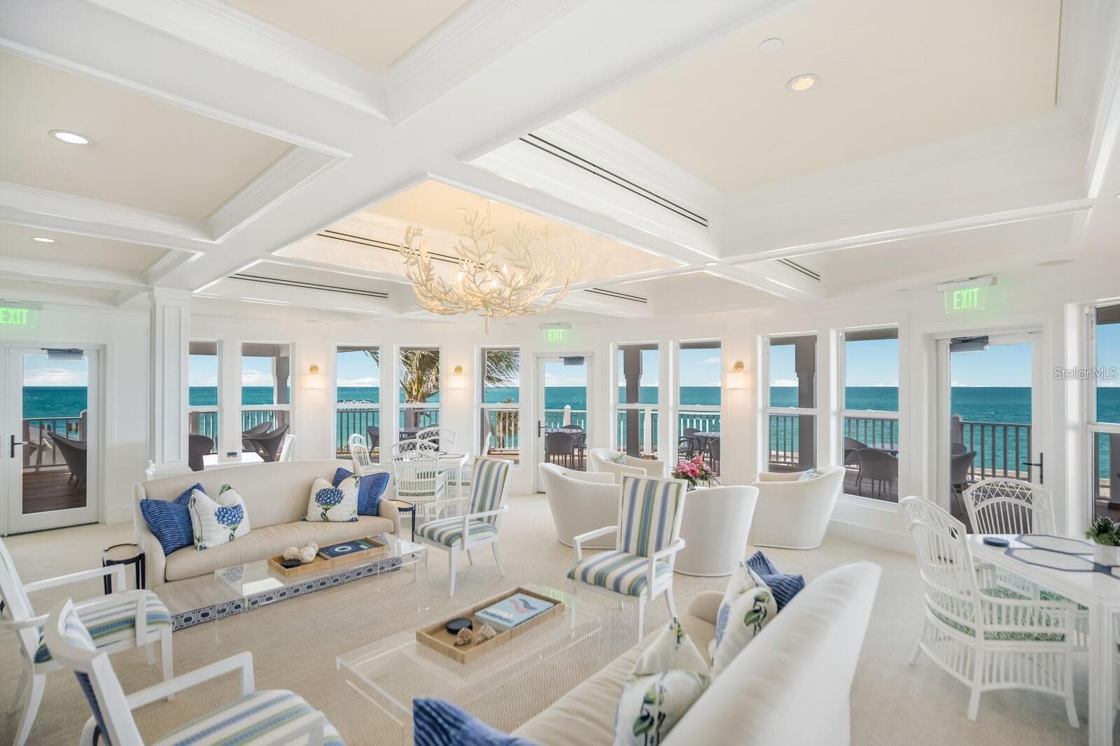 Sunset Cocktail Room - 700 S HARBOR DR, BOCA GRANDE