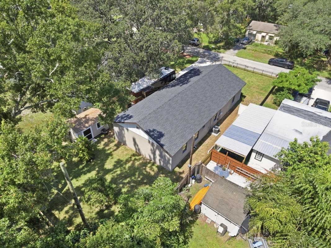 Single Family Residence at 4710 W BAY VIEW AVE, TAMPA, photo 11 of 50