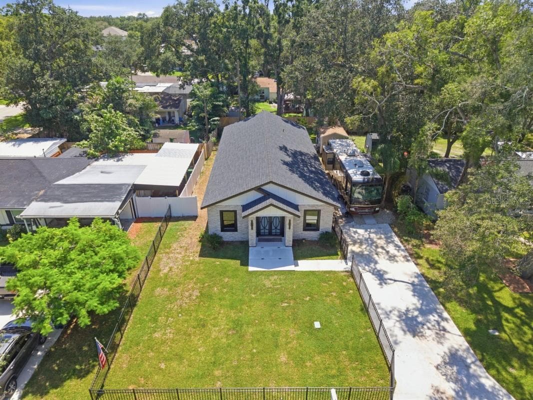 Single Family Residence at 4710 W BAY VIEW AVE, TAMPA, photo 12 of 50