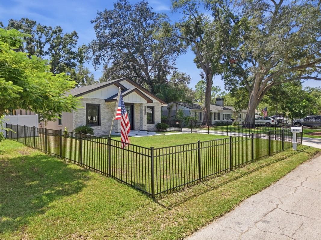 Single Family Residence at 4710 W BAY VIEW AVE, TAMPA, photo 15 of 50