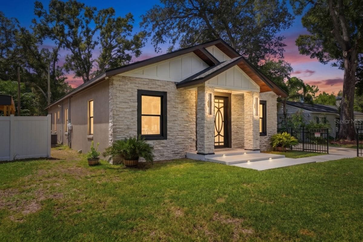 Single Family Residence at 4710 W BAY VIEW AVE, TAMPA, photo 21 of 50