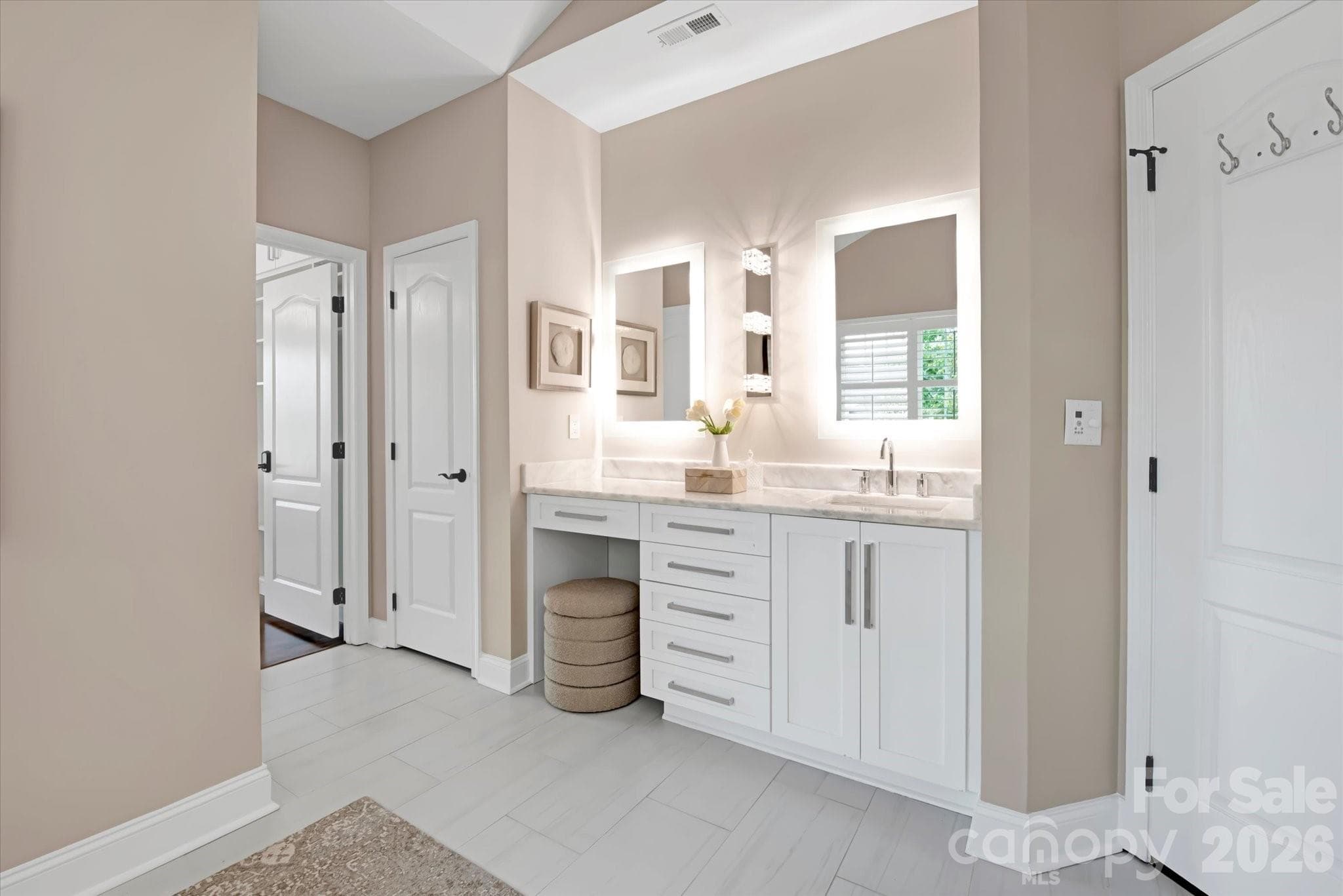Single Family Residence at 409 Running Horse Lane, Waxhaw, photo 21 of 35
