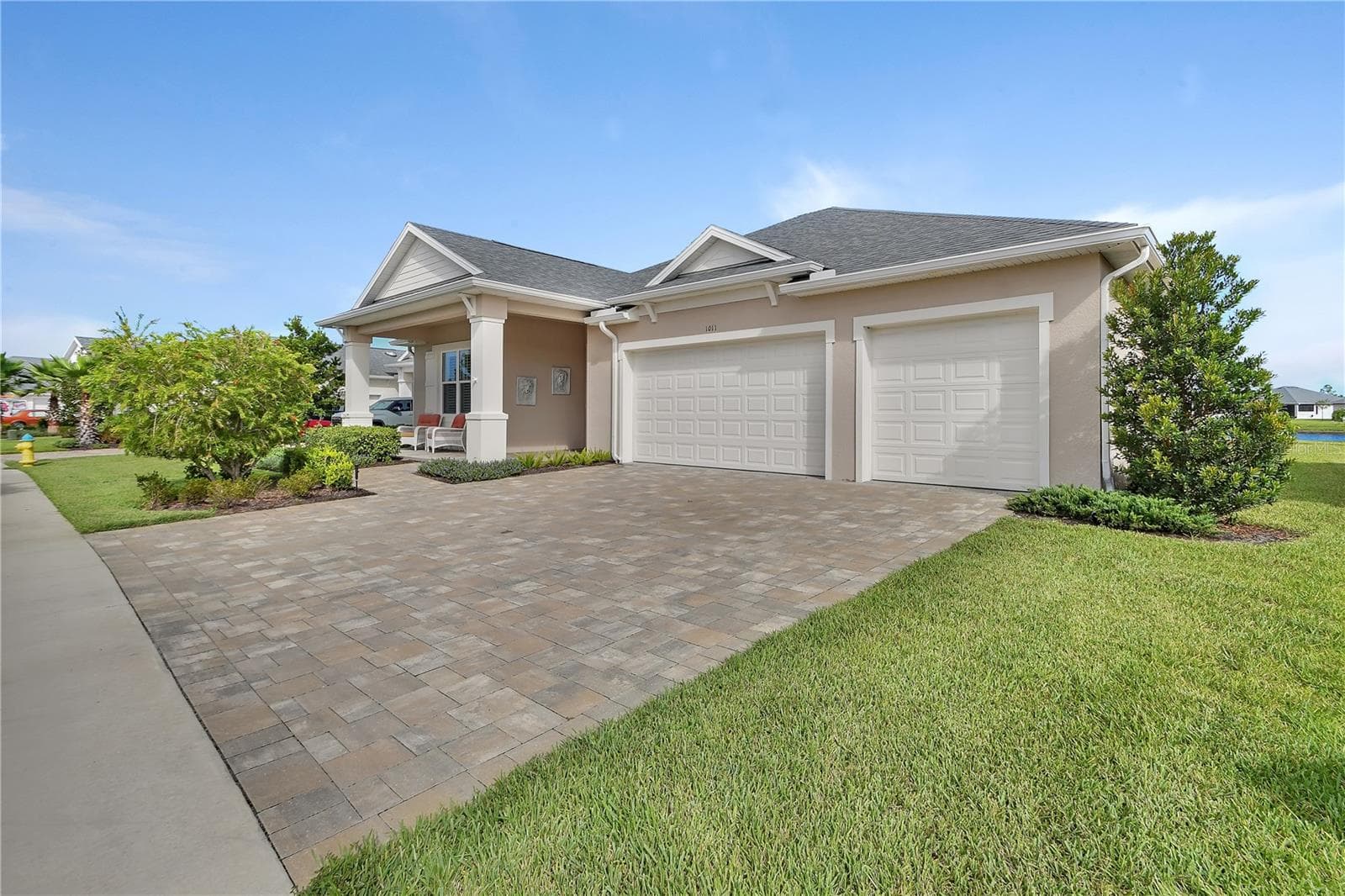 3-car garage - 1011 MEGANO BLVD, DELAND